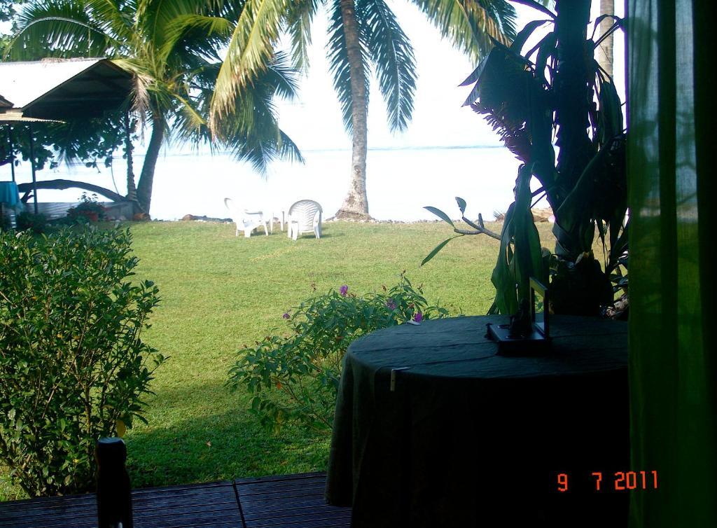 Tauhanihani Village Lodge La Vague Bleue Teahupoo Екстериор снимка