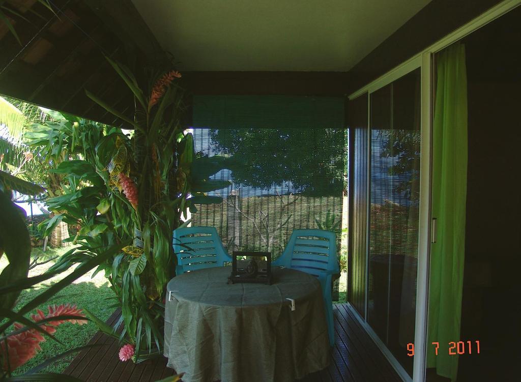 Tauhanihani Village Lodge La Vague Bleue Teahupoo Стая снимка