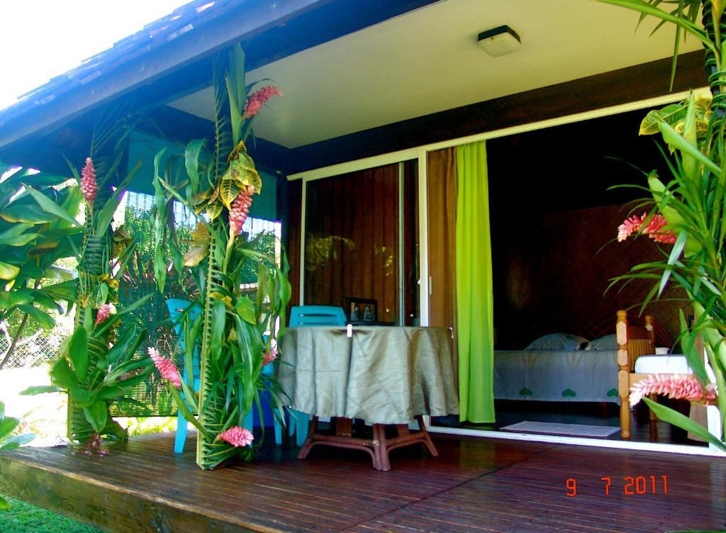 Tauhanihani Village Lodge La Vague Bleue Teahupoo Стая снимка